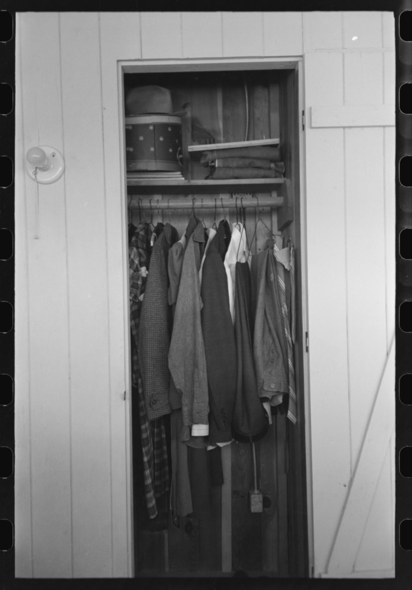 Capsule wardrobe tips: How to assemble a stylish and versatile set of items